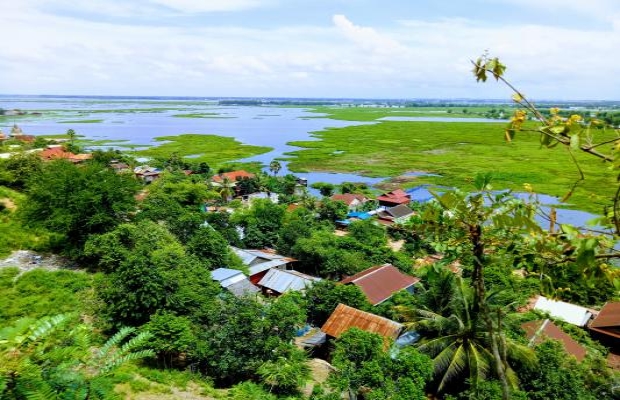 Explore Khmer Cultures by hike around